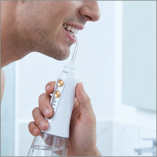 Water flossing with the ONOSONIC ONO-F1